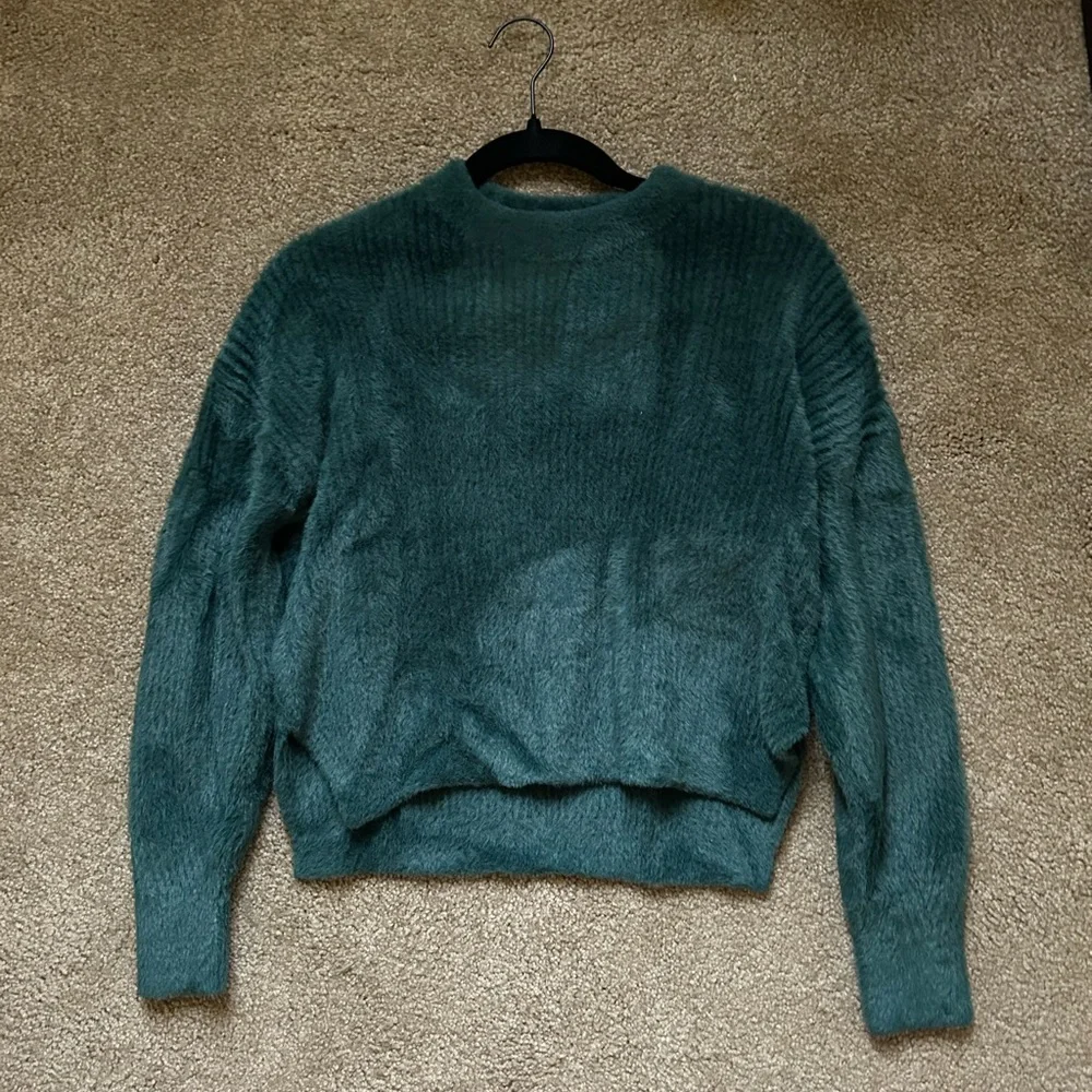 Abercrombie soft A&F collection sweater - Picture 2 of 3